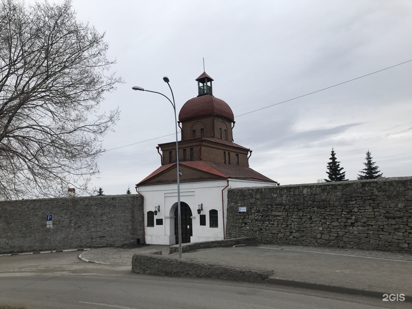 Музей-заповедник Кузнецкая крепость Новокузнецк. Музей Кузнецкая крепость. Кузнецкая крепость в Кузбассе. Кузнецкая крепость фото.