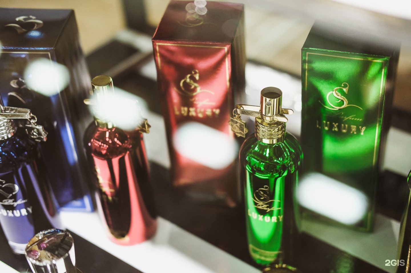 Духи s parfum магазины. S Parfum. S Parfum Нижний Новгород. S Парфюм s7. S Parfum Нижний Тагил вагонка.