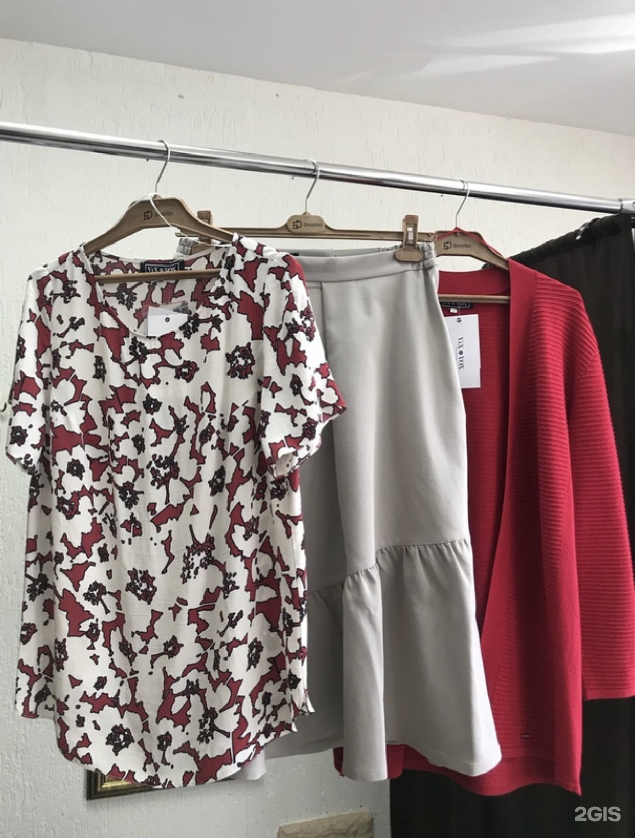 леди шарм на ленинском проспекте. одежда больших размеров барнаул для женщин. женская одежда больших размеров. универсальное платье 62 размера. магазин шарм в вольске.