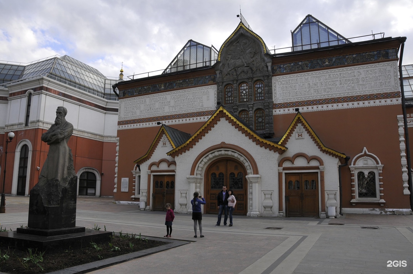 Лаврушинский переулок метро. Третьяковская галерея в Лаврушинском переулке. Лаврушинский переулок 10. Лаврушинский пер., 15, стр. 1. Лаврушинский переулок 10 фото.