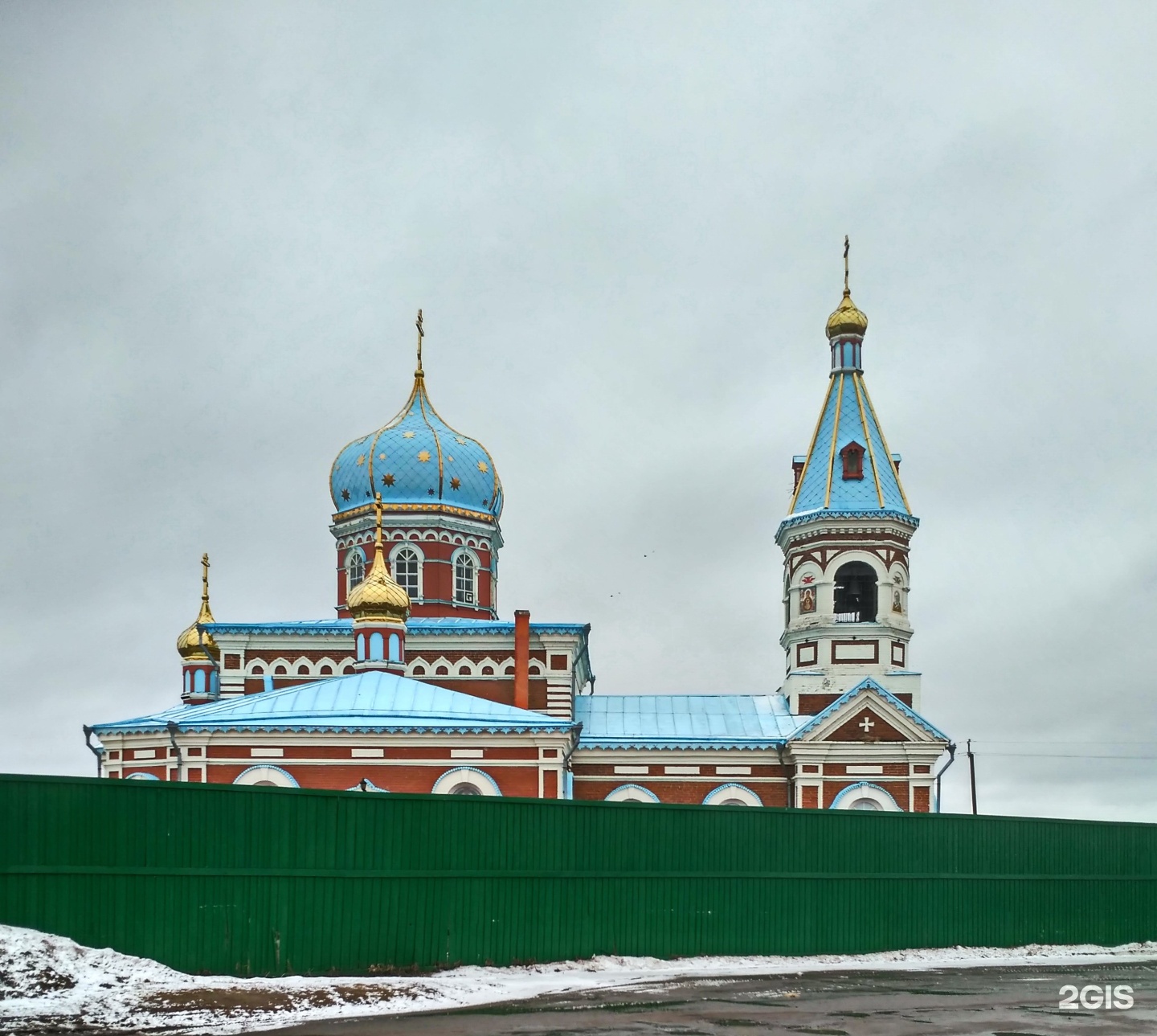 Свято н. Свято-Никольский мужской монастырь Большекулачье. Свято-Никольский монастырь Омск. Храм в Большекулачье Омск. Свято Никольский монастырь Омск источники.