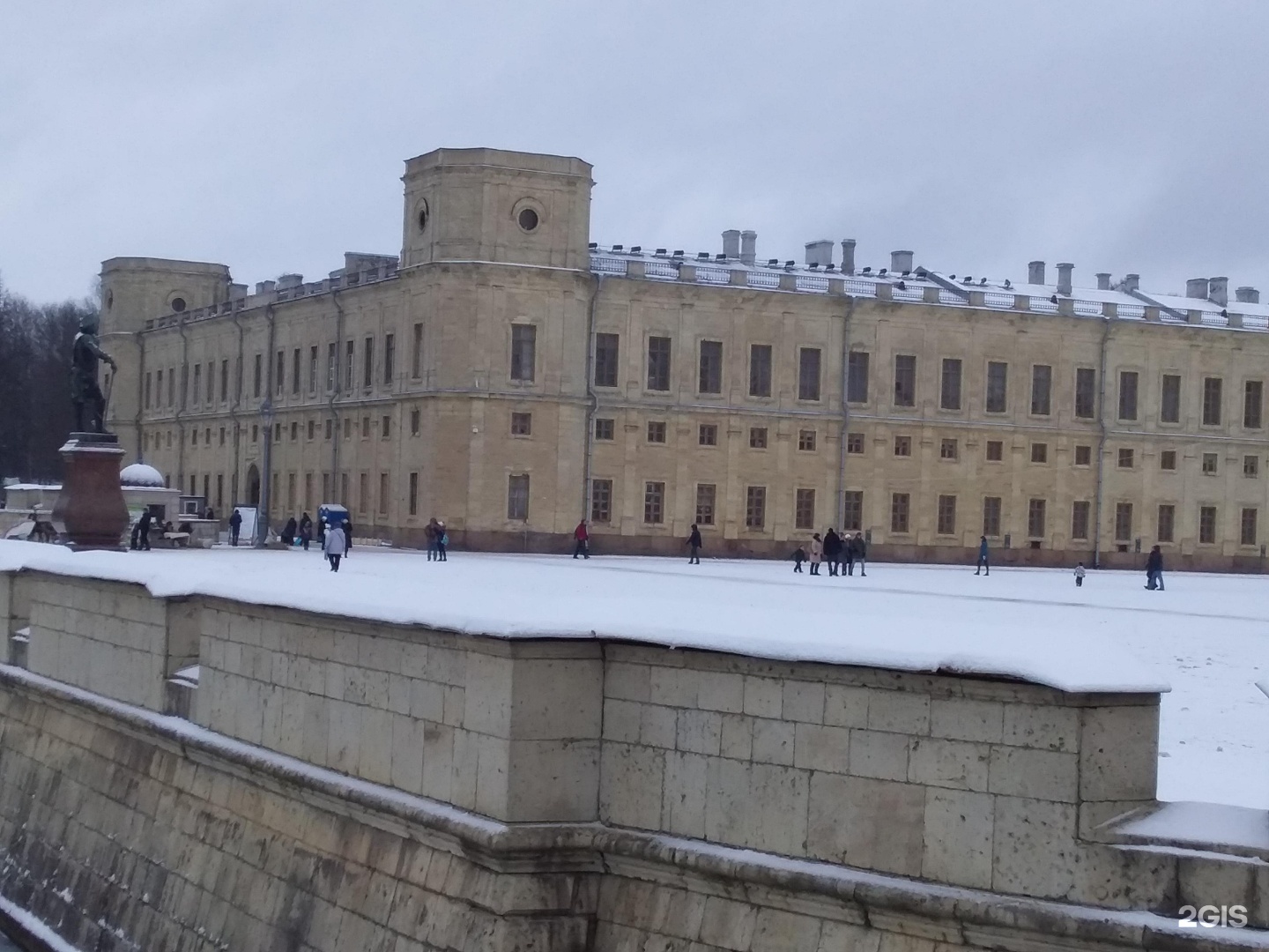 Большой гатчинский дворец красноармейский просп 1 фото. Большой Гатчинский дворец. Большой Гатчинский дворец после войны. Гатчинский дворец после войны. Гатчинский дворец после войны фото.