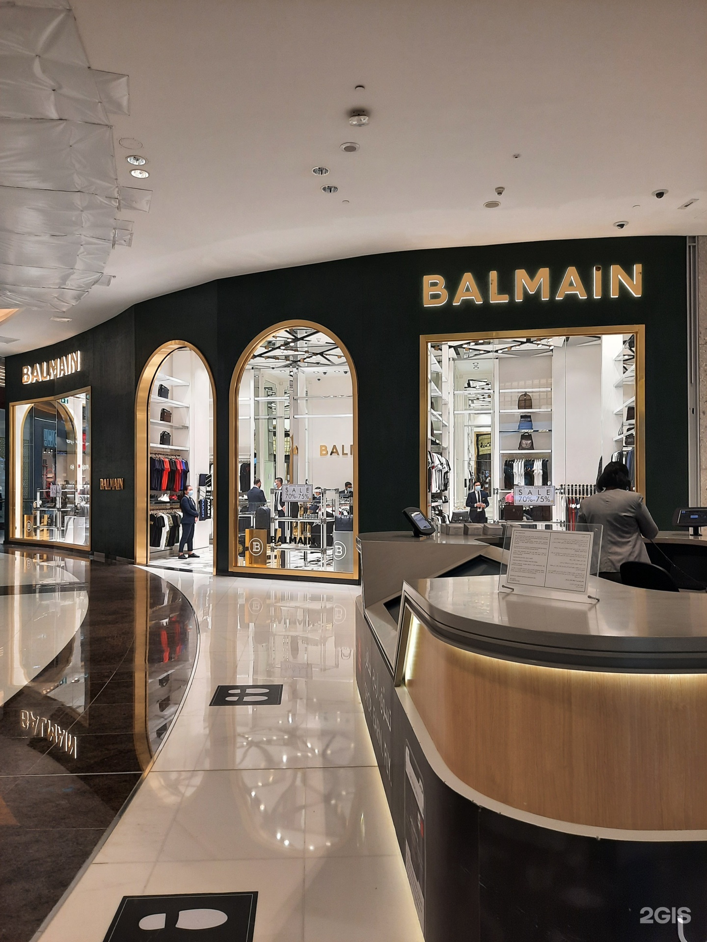 Balmain Paris, clothing shop, Dubai Mall, 3, Mohammed Rashid Boulevard, Dubai — 2GIS