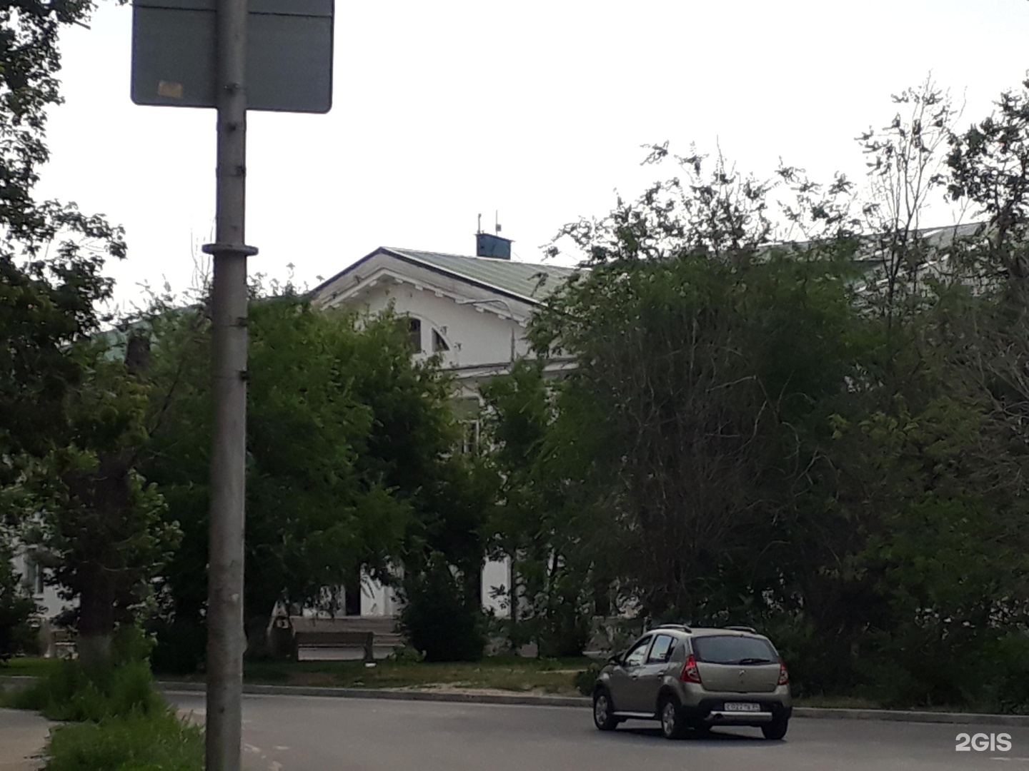 Мфц на даугавской волгоград. Даугавская 4 волгоград. Даугавская 4 волгоград. Даугавская 20 волгоград отзывы. Даугавская улица волгоград.
