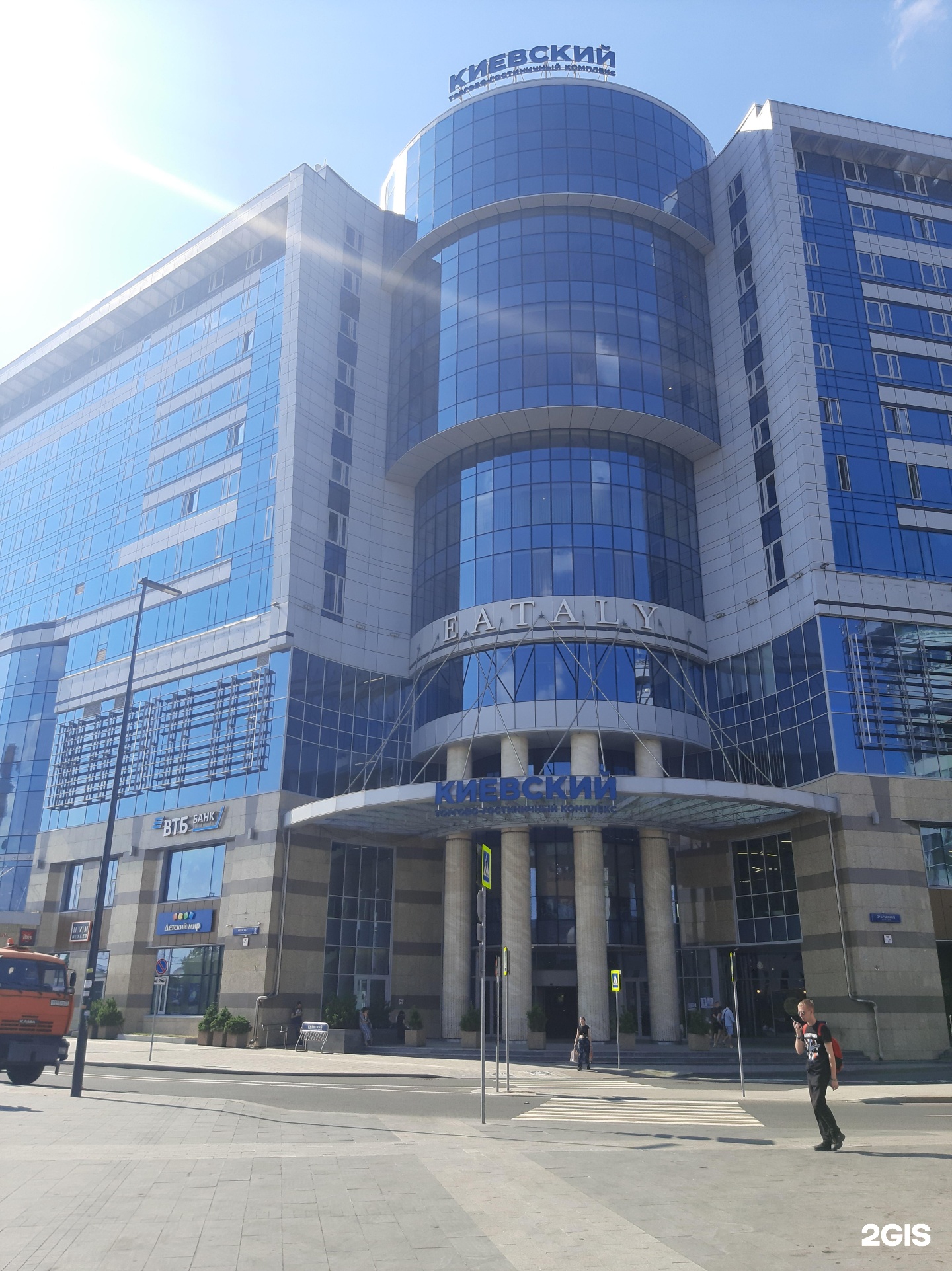 гостиничный комплекс с аппарьаментами д2 сколково буббклие. проект торгового центра 2000 кв. гостинично торговый комплекс. евразия тобольск. Novotel москва киевская, ул.