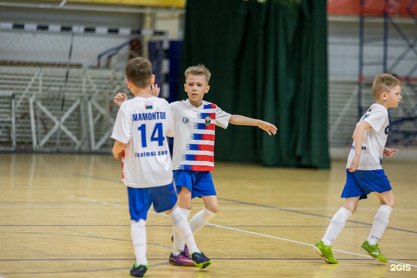 алмаз тюмень. тюмень 94 школа спорт. футбольная школа алмаз тюмень. футбольная школа алмаз. спортивная школа алмаз.