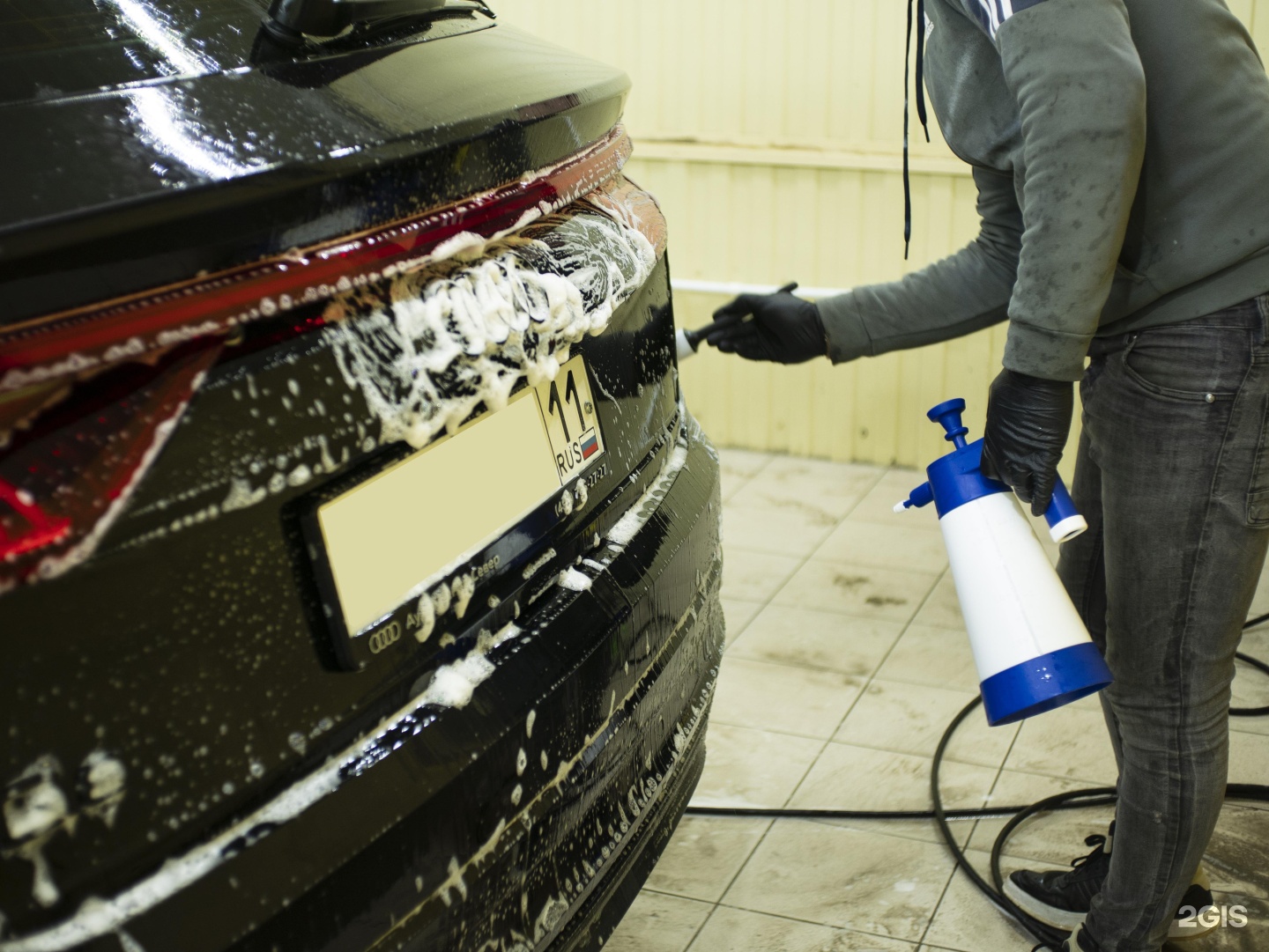 Av detailing. Защитная полировка кузова автомобиля. Детейлинг помещение. Av detailing ухта. Детейлинг центр.