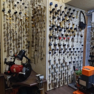 Фото от владельца Центральная мастерская по изготовлению ключей и заточке инструментов и коньков, ИП Подшибякин С.Н.