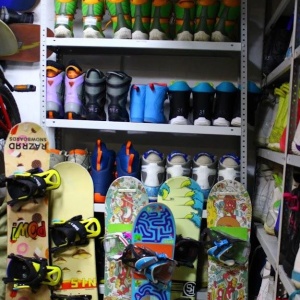 Фото от владельца Морской стиль, магазин-прокат сноубордов, лыж и велосипедов