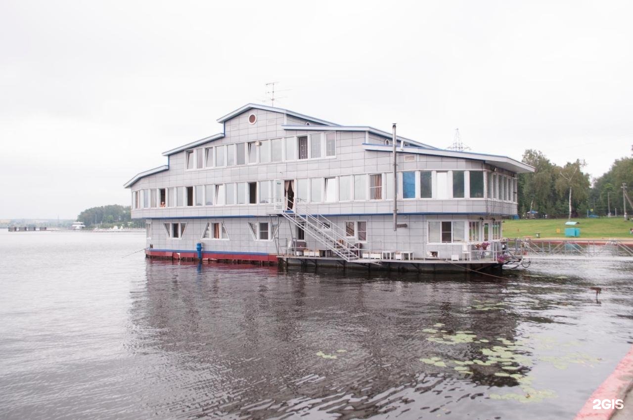 Д грибки. Отель Лакада грибки. Лакада отель Долгопрудный. Отель на воде Лакада. База отдыха Адмирал Лакада.