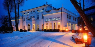 Янтарный: Отель Schloss