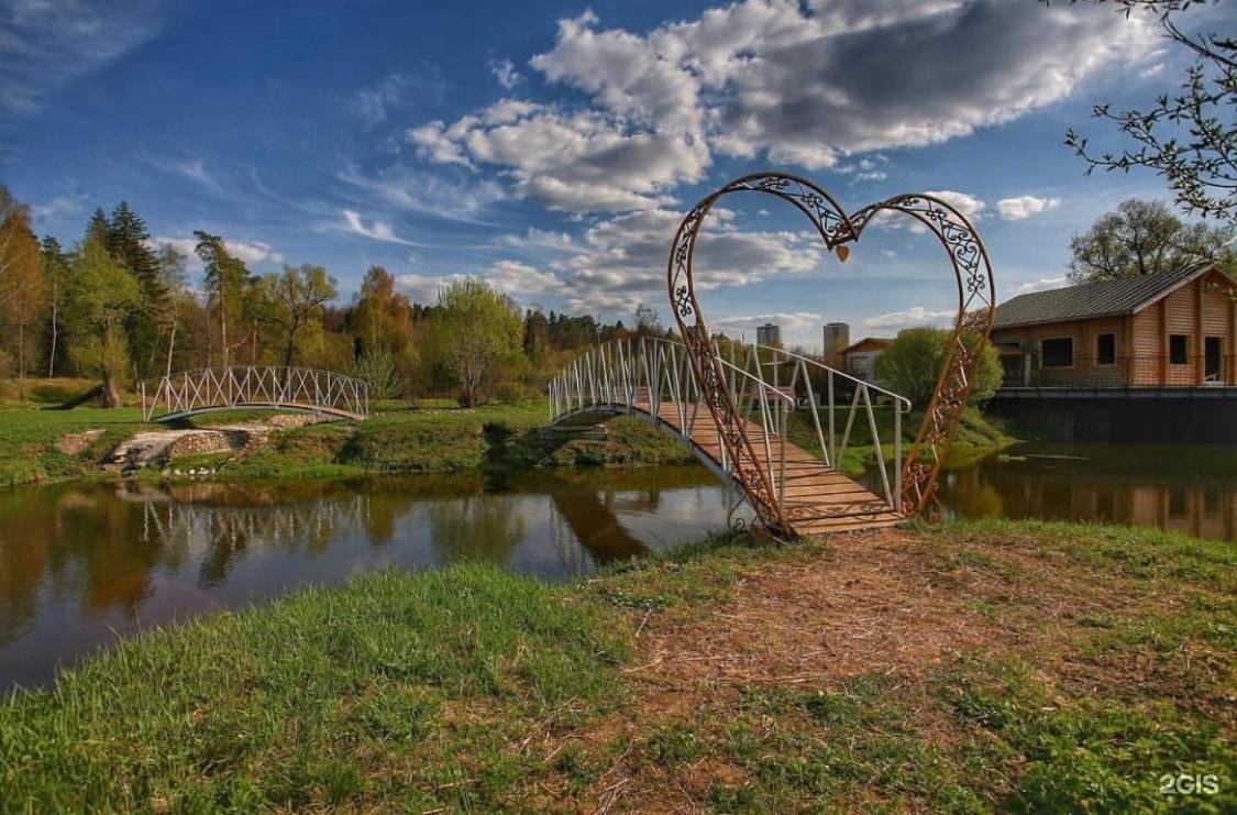 Река база. Ок-река Звенигород турбаза. Ок река Звенигород. Дубки Звенигород. Отель ок река Звенигород.