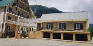 Домбай: Отель Адель