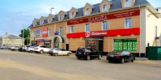 Петровское: Отель Кароза