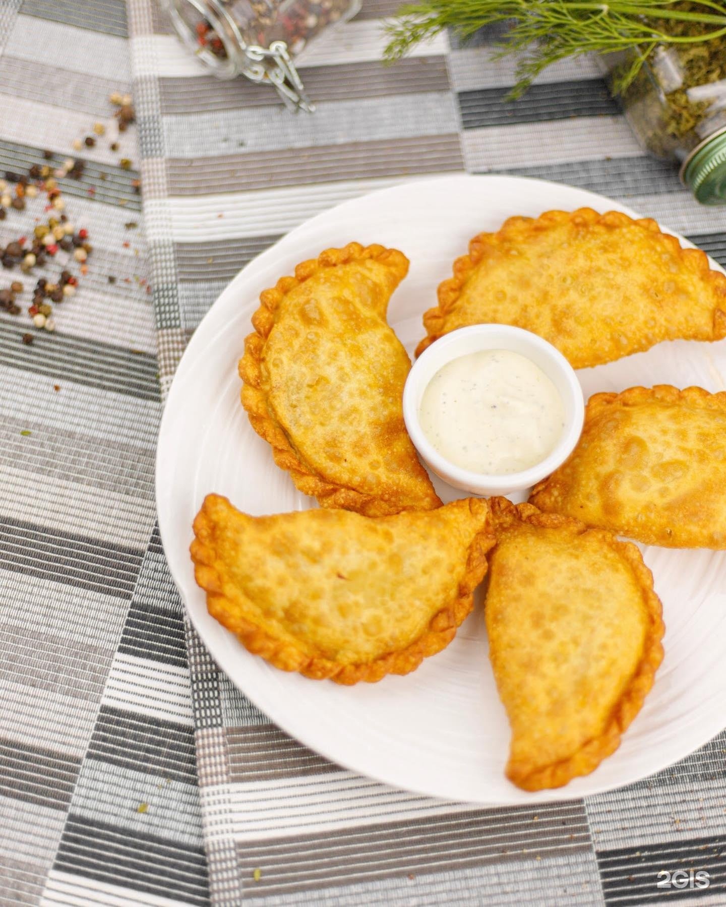 пространство кафе иркутск меню. доржи позная. кафе доржи иркутск меню. национальное блюдо бурятии буузы. улица лермонтова, 275/2.