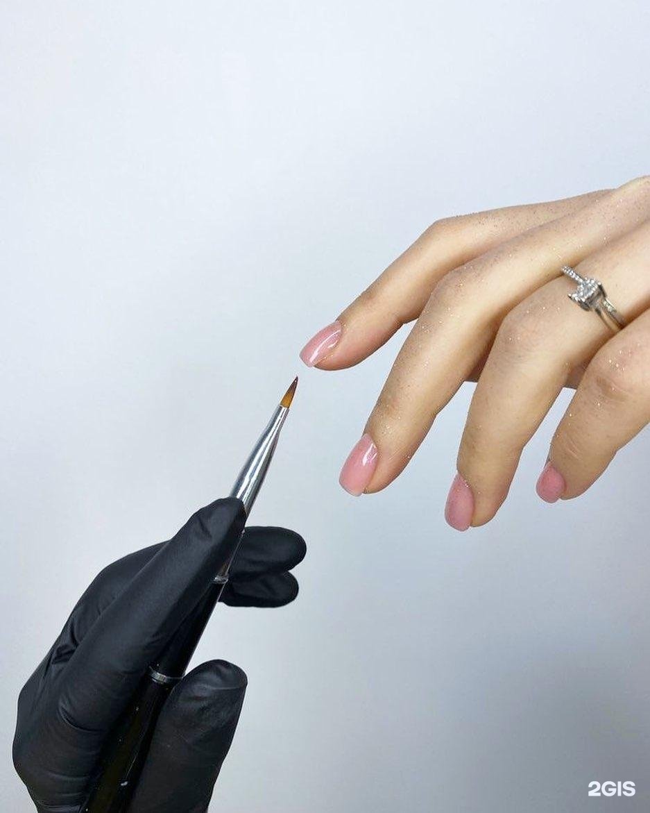 Esthetic nails