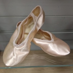 Фото от владельца Lenoli, магазин детской танцевальной одежды и обуви