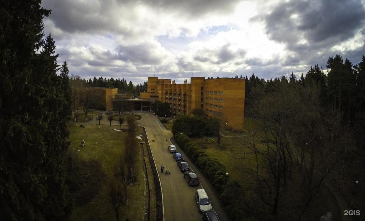 Пансионат ран. ФГУП Звенигородский пансионат. Пансионат Звенигородский г.Звенигород. Санаторий Звенигородский РАН. Г. Звенигород, Академический пр-д, вл. 1.