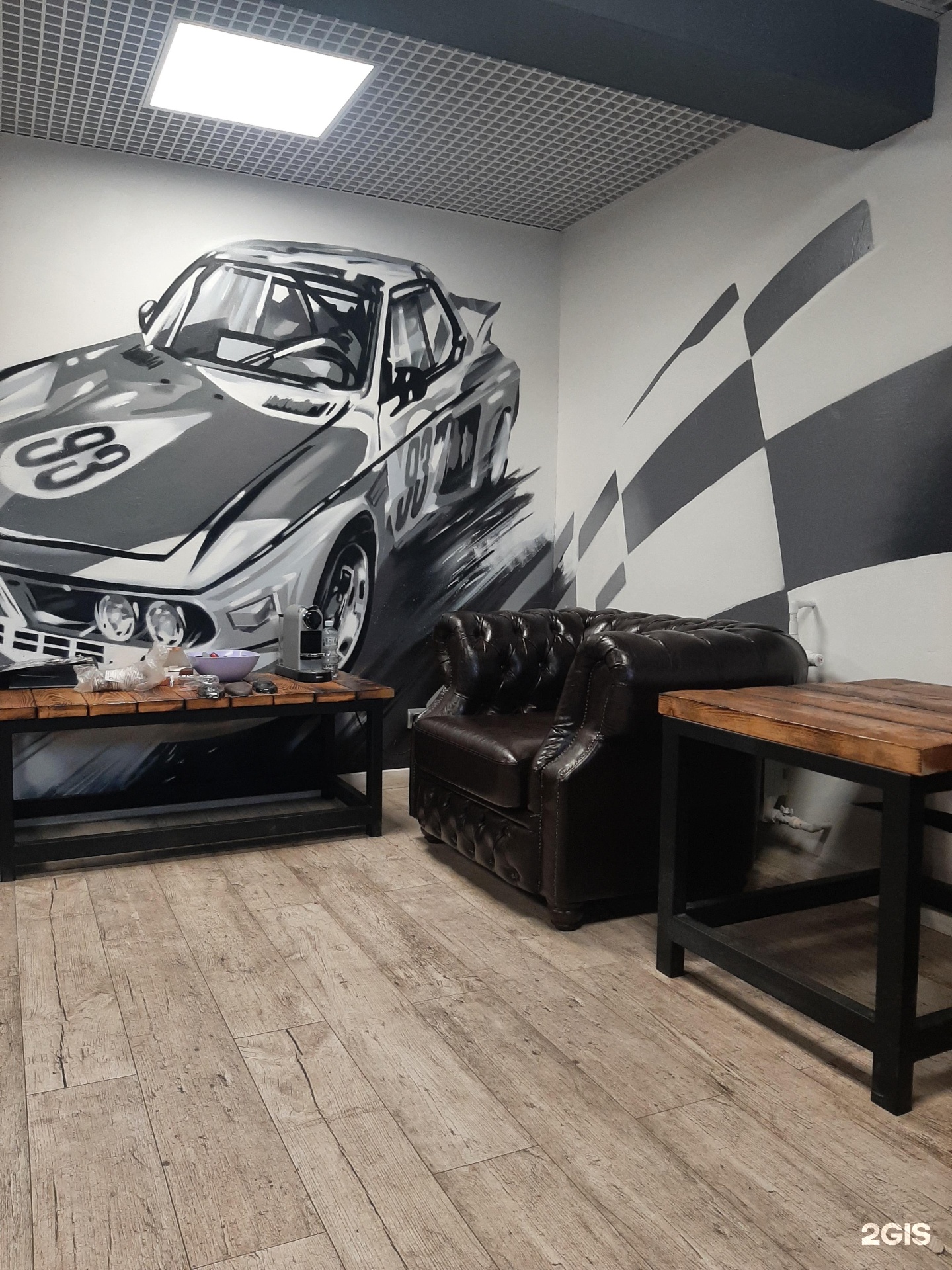 Монтажников д. Garage монтажников 24. Гараж тамбов клуб. Монтажников 4 екатеринбург. Автосервис гараж екатеринбург.