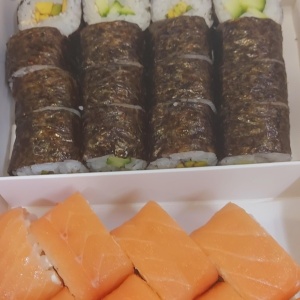 Фото от владельца Две палочки, служба доставки суши