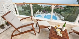 Маяковского: Отель Рыбачка