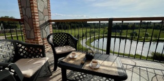 Медведевка: Отель Alpha Garden