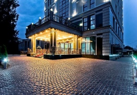 Отель The Plaza Hotel Bishkek в Бишкеке