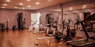 Алматы: Отель Ramada by Wyndham Almaty