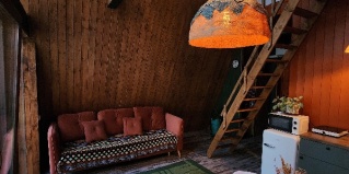 Реж: Глэмпинг Шелест Inn