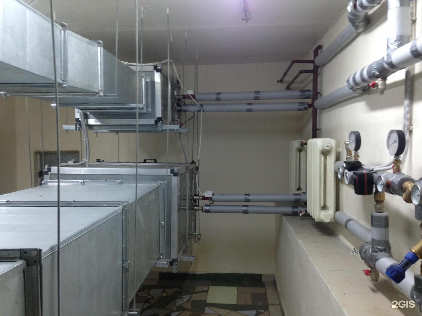 Приточная вентиляция промышленная. Вытяжная венткамера. Сторона обслуживания вентиляционной установки. Breezart 3700 aqua. Приточная вентиляция ventus.