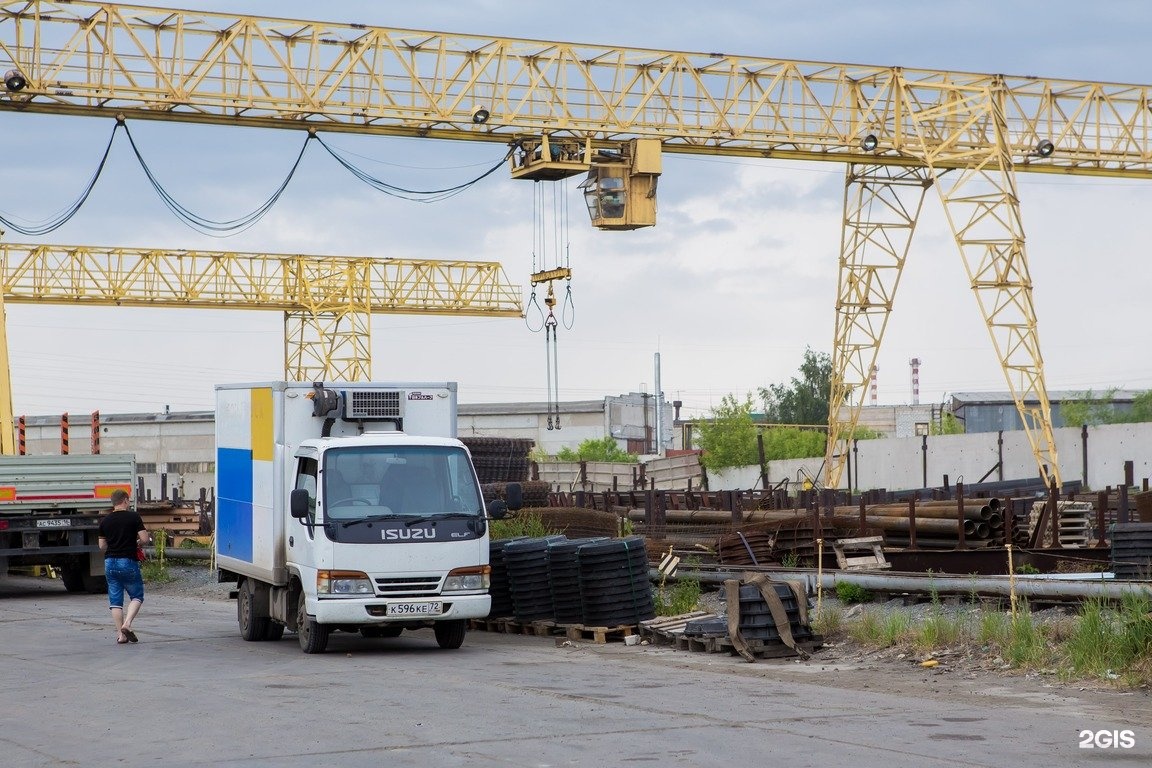 Деловой курган. В Самарканде металлоконструкция фирма Сатурн работу.