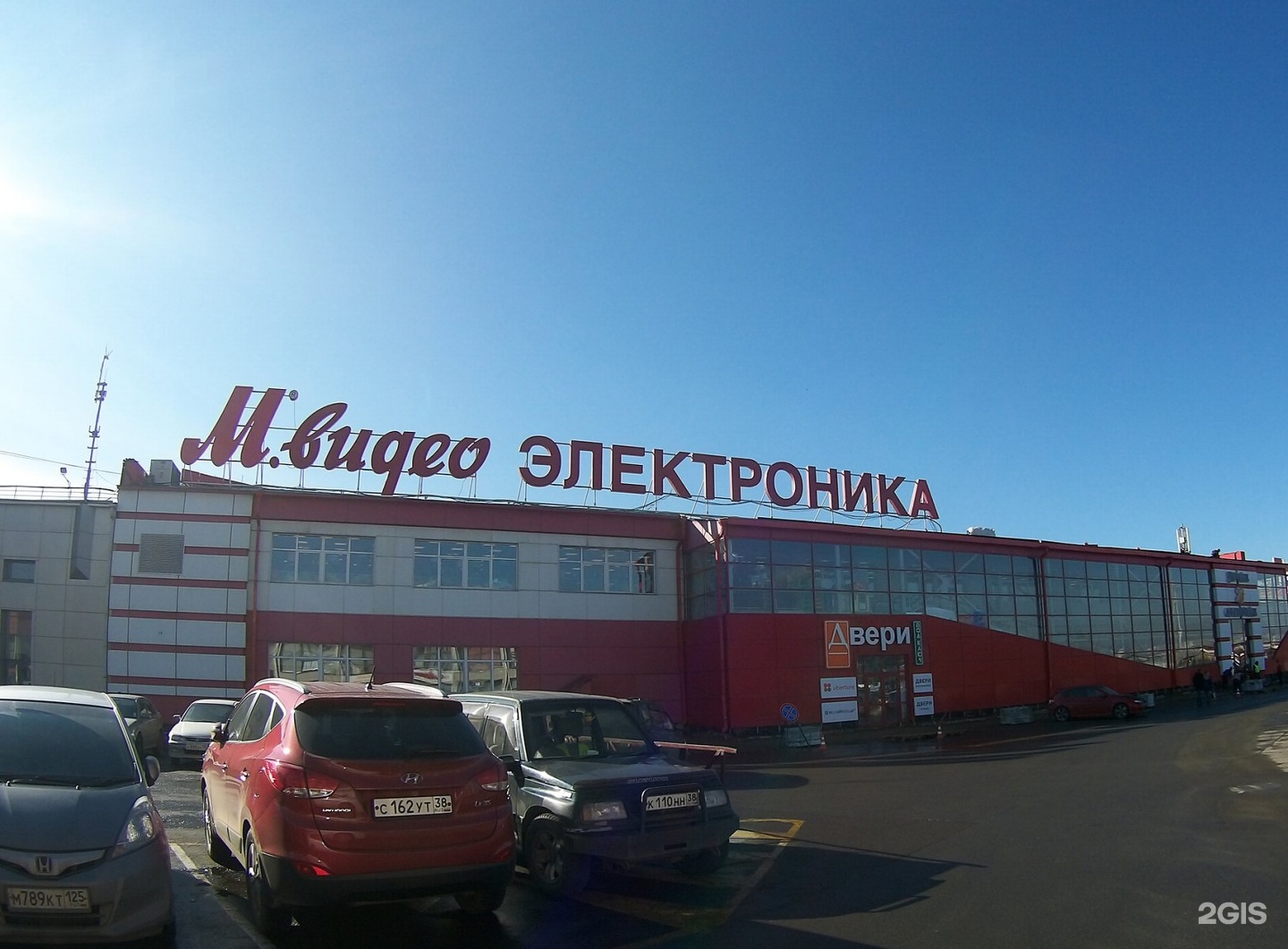 поселок октябрьский торговый центр. где находится тц универсал в октябрьской.