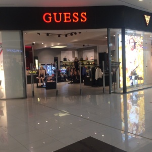 Фото от владельца Guess, магазин одежды