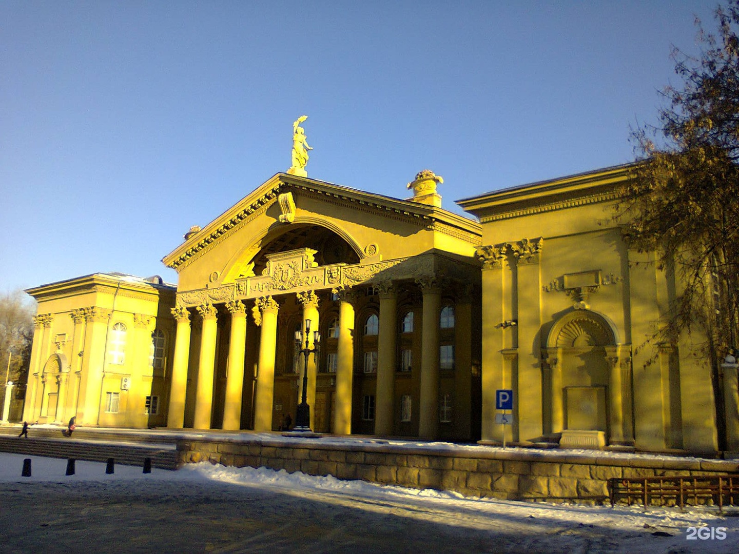 дворцы челябинска