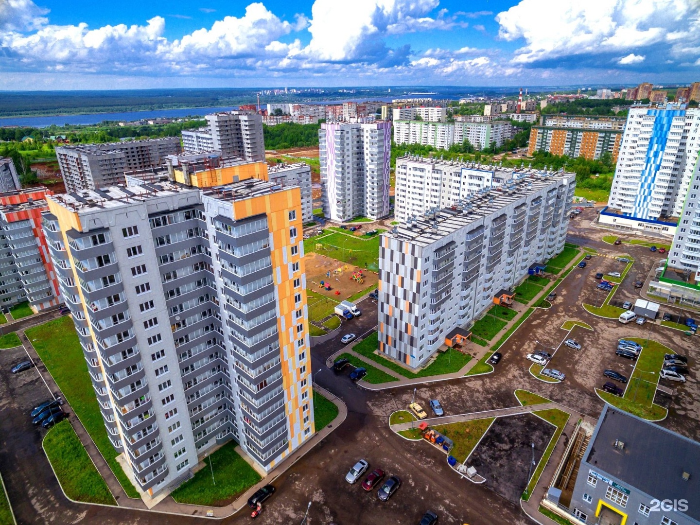 Пермь жилой. Жилой комплекс Мотовилихинский СТРОЙПАНЕЛЬКОМПЛЕКТ. ЖК Мотовилихинский Пермь. ЖК МОТОВИЛИХИНSKY Пермь. ЖК Мотовилихинский Пермь вышка 2.