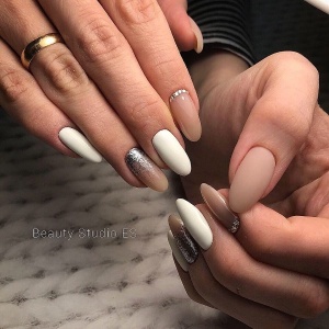 Фото от владельца Beautiful Nails, студия экспресс-маникюра