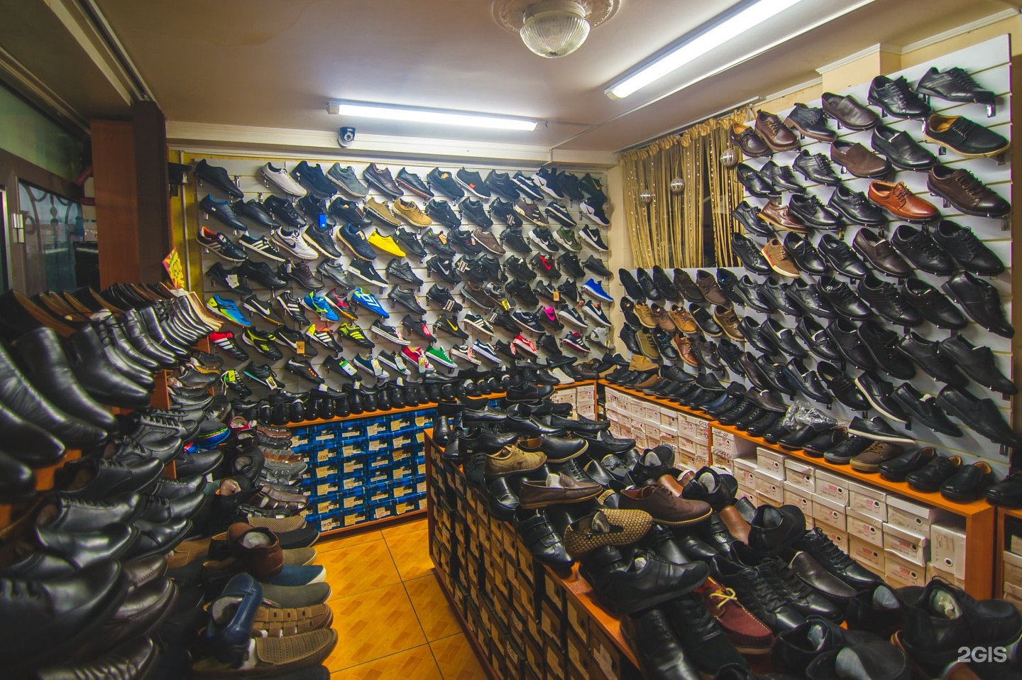 обувь комфорт киров. комфорт обувь логотип. обувной магазин milana. обувные магазины европейский. обувь комфорт.