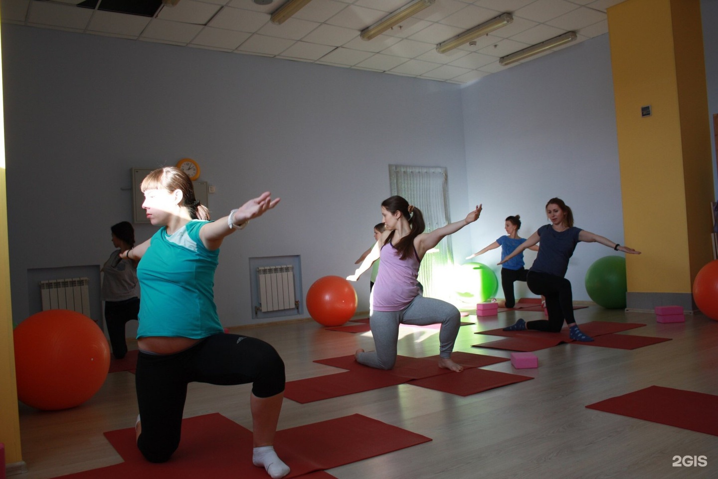 Йога московское шоссе 3. Йога в самаре район. Йога центр. Спортивный клуб йога-студия черепаха фото зала в городе череповец. Йога самара.
