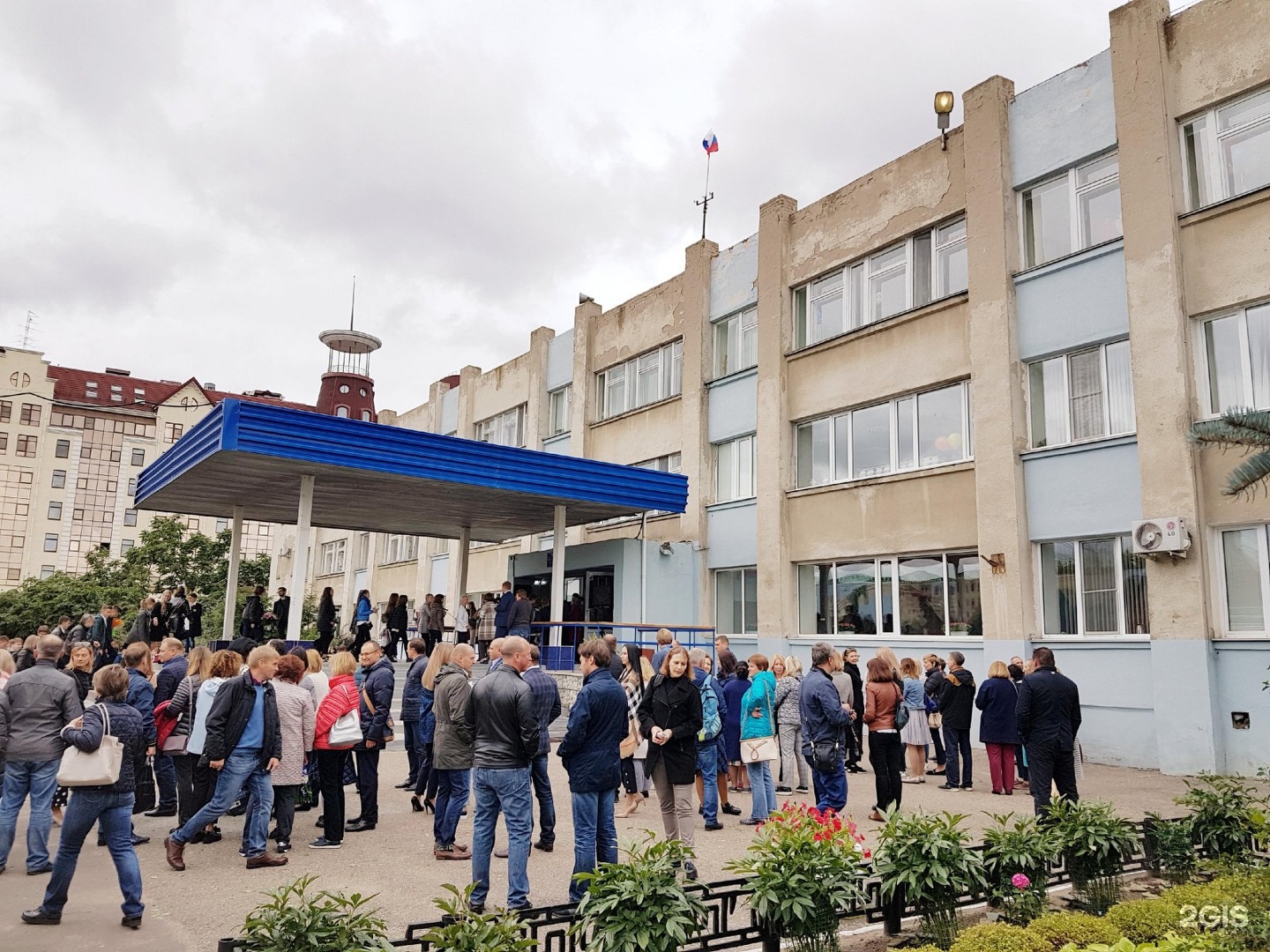 Гимназия no 19 ул таубе 15 фото Г гимназия 19: найдено 80 изображений