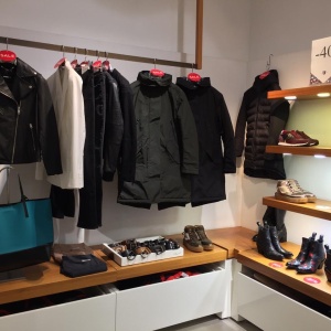 Фото от владельца Cosmotheque, сеть магазинов одежды и обуви