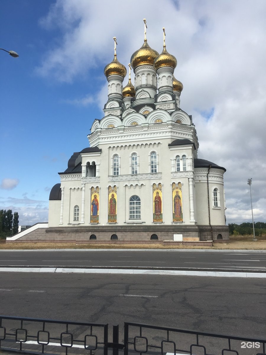 Церковь петра и февронии в муроме. Храм Петра и Февронии в Муроме. Храм Петра и Февронии в Воронеже. Храм Петра и Февронии в Солнечном. Муром храм Белгородская область.