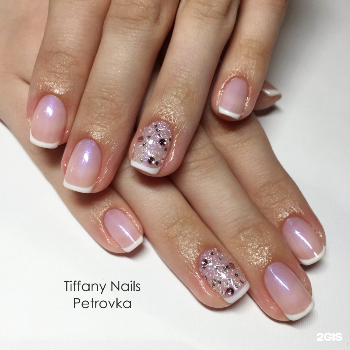 Tiffany петровка. Тиффани нейлс. Тиффани нейлс на Петровке. Tiffany Nails, Москва, улица Петровка. Маникюр улица правды 23.