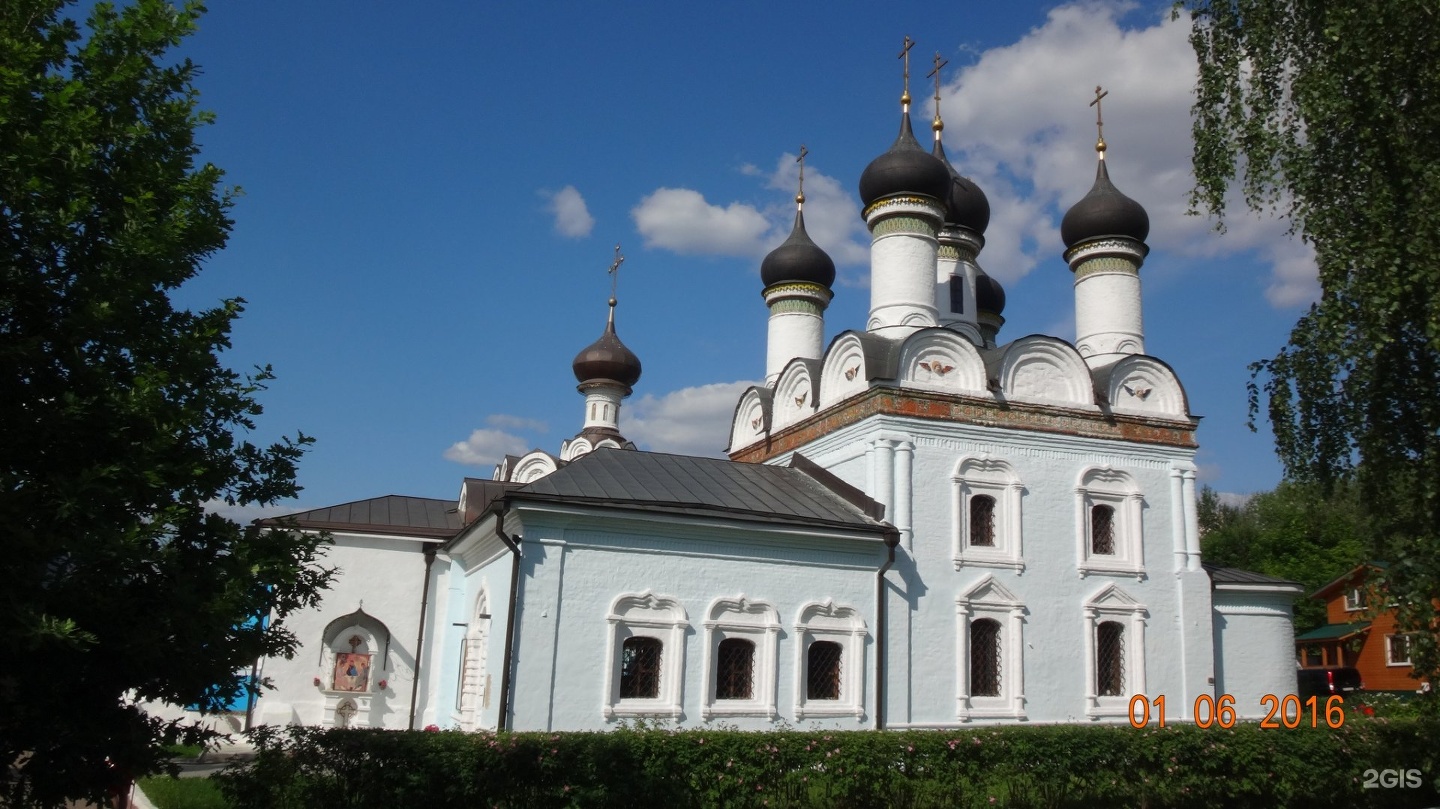 Храм Пресвятой Богородицы в Братцево. Церковь Покрова Пресвятой Богородицы в Братцево. Улица Саломеи Нерис. Церковь на Саломеи Нерис.