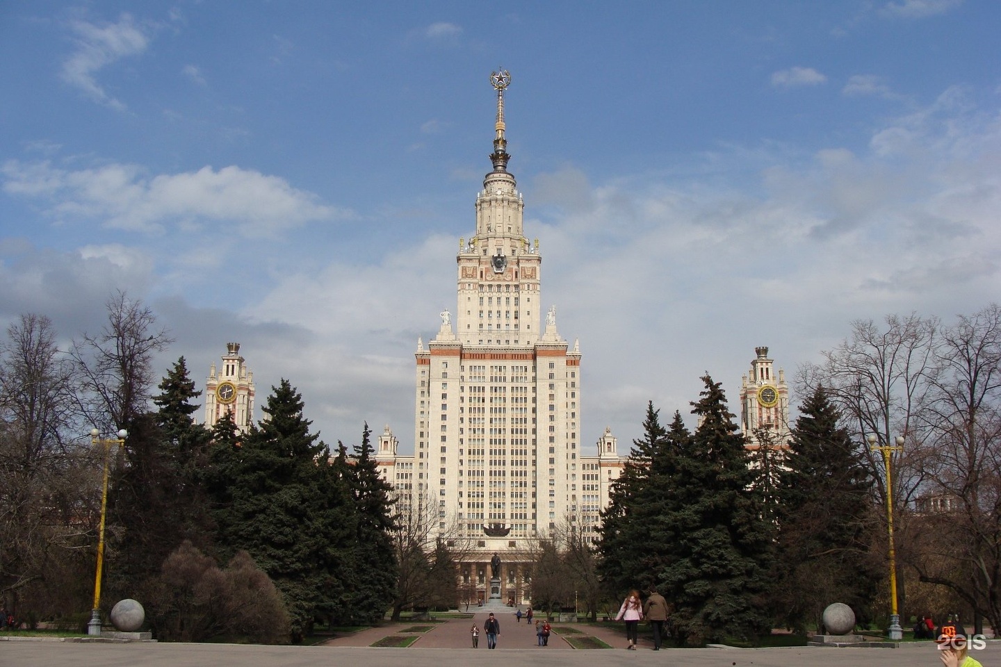 История мгу им м ломоносова. Московский государственный университет им. м.в. Ломоносова. МГУ Ломоносова. Институт имени Ломоносова в Москве. МГУ на Ленинских горах.