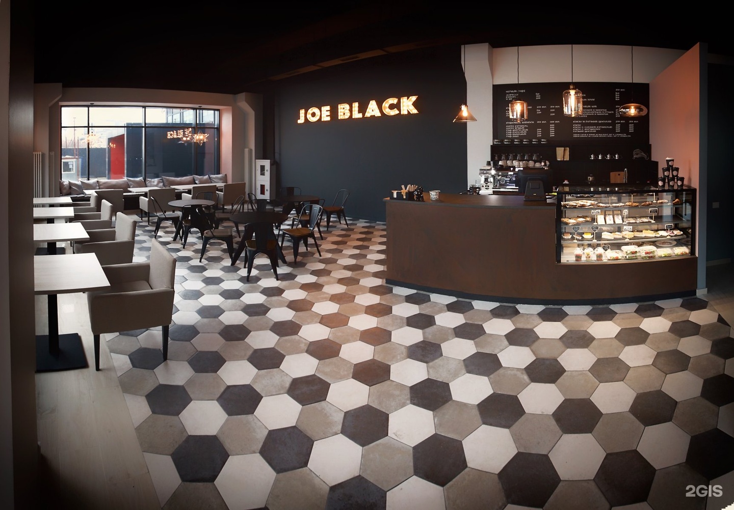 Блэк москве. Joe Black Cafe Москва. Кофе Joe Black 3 в 1. Джо Блэк кофейня на белорусской. Ресторан Джо Джо Москва.