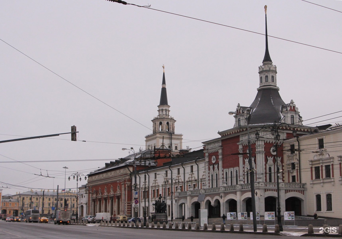 Телефон казанского жд вокзала. Комсомольская площадь 2 Москва. Сенсей в Казани от ЖД вокзала. Казань ж.д вокзал до Щапова 26а.