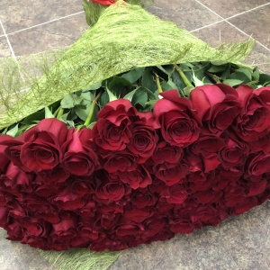 Большой букет роз