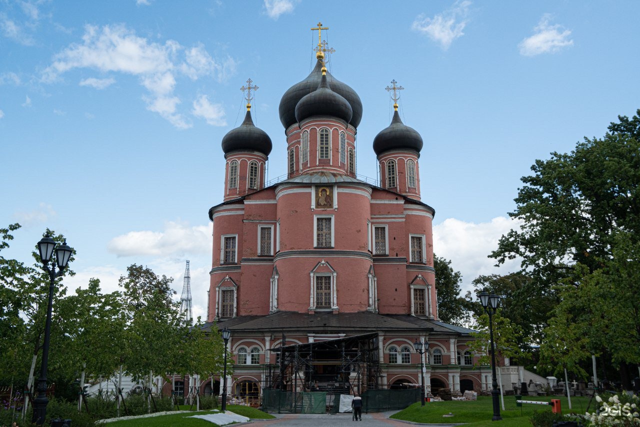 Монастырь на Донской улице в Москве