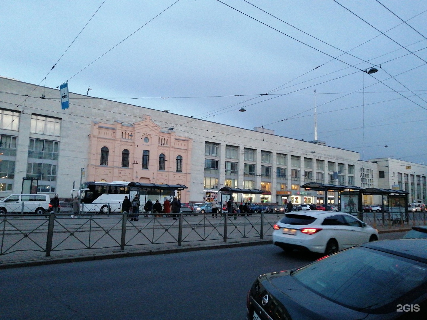 Финляндский вокзал, Санкт-Петербург в Петрозаводск. Финляндский вокзал пл 19 мкм. ЖД терминал Финляндский. Концертный зал у Финляндского вокзала фото.