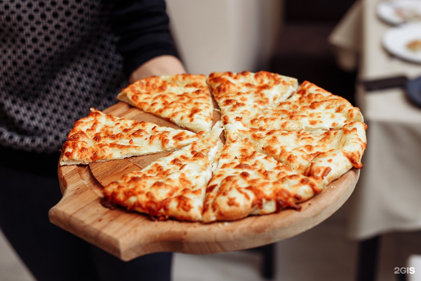 Табла санкт петербург. Табла санкт петербург. Биржевой переулок 2 санкт-петербург. Табла санкт петербург. Выпечка кавказской кухни.